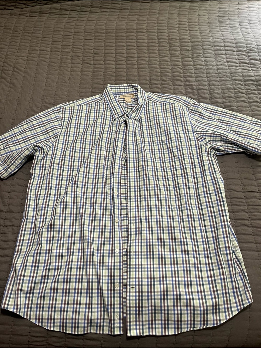 Duluth Trading Co. Men's White, Blue & Green Plaid Button-Down Shirt